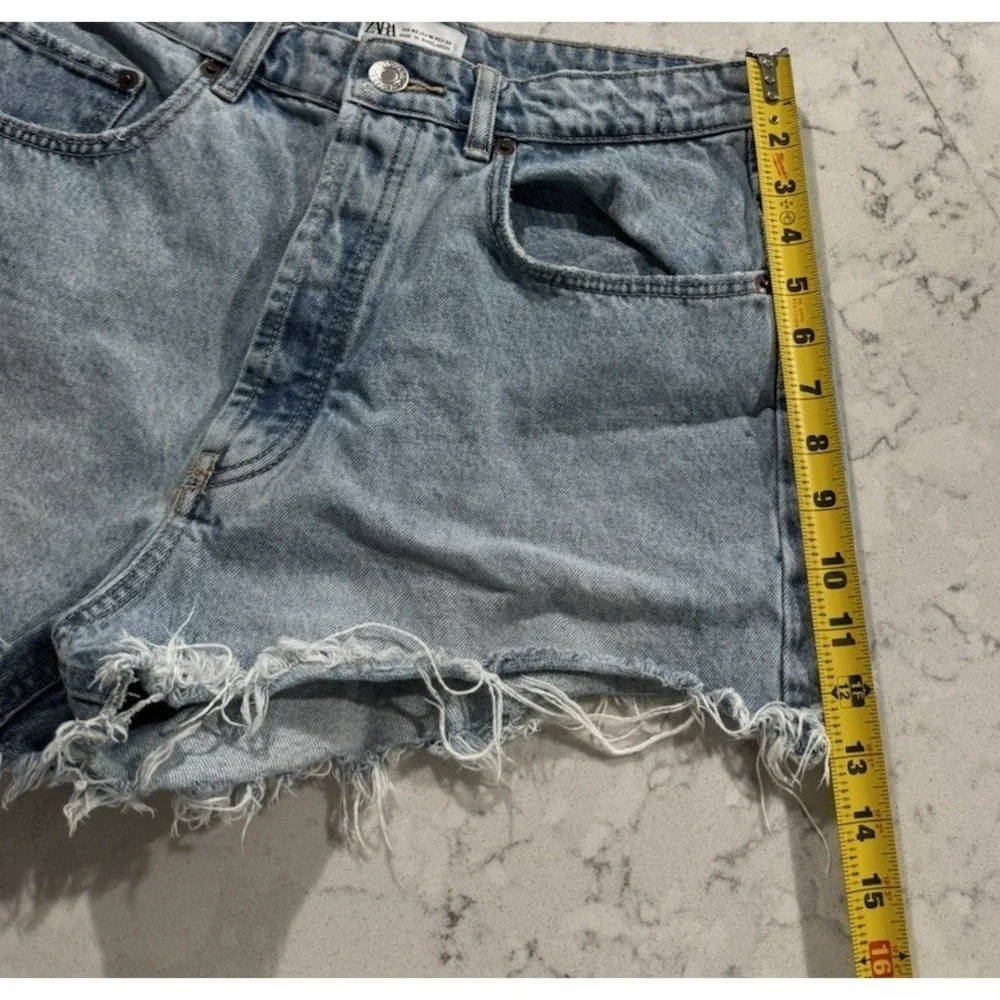 Zara Denim Shorts Womens 10 Blue Light Wash Button Fly Raw Hem Distressed Cutoff